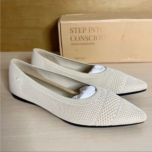 vivaia women’s pointed toe ballet flats Aria 5°/ cream ivory / size 7.5 EUR 37.5